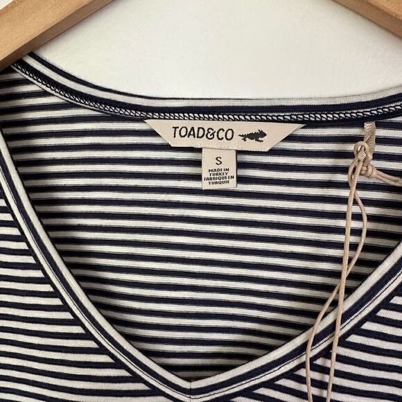 Toad & Co Women’s Marley II Long Sleeve V Neck Tee in Navy Stripe - Picture 5 of 7